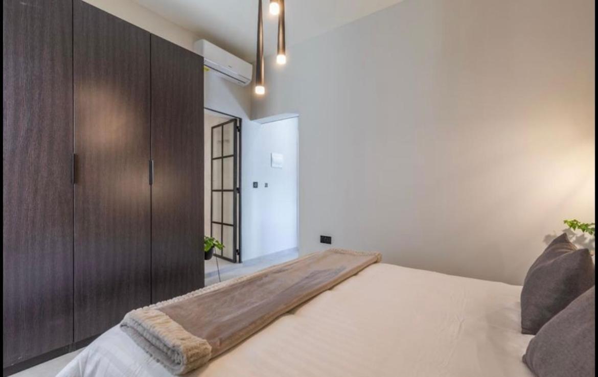 New - Designer Finished 1 Bedroom Apartment A 5 Minutes Ferry Away From Valletta Mosta Eksteriør billede